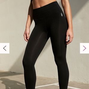 Good karma 7/8 high rise leggings